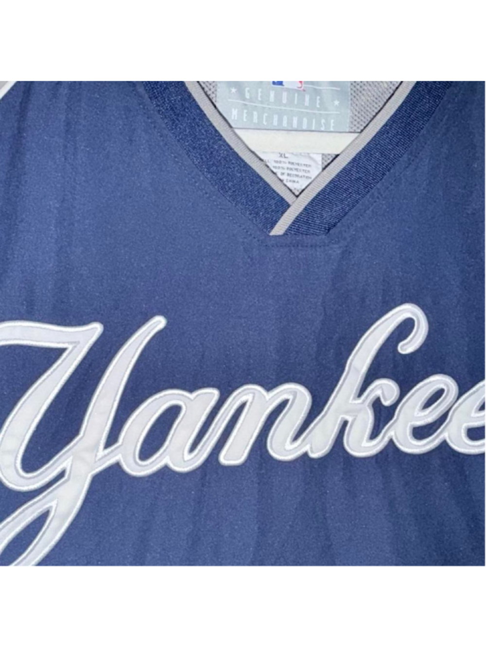 MLB New York Yankees Windbreaker Jacket Blue with White Side Panels and White 'Y - Picture 4 of 4